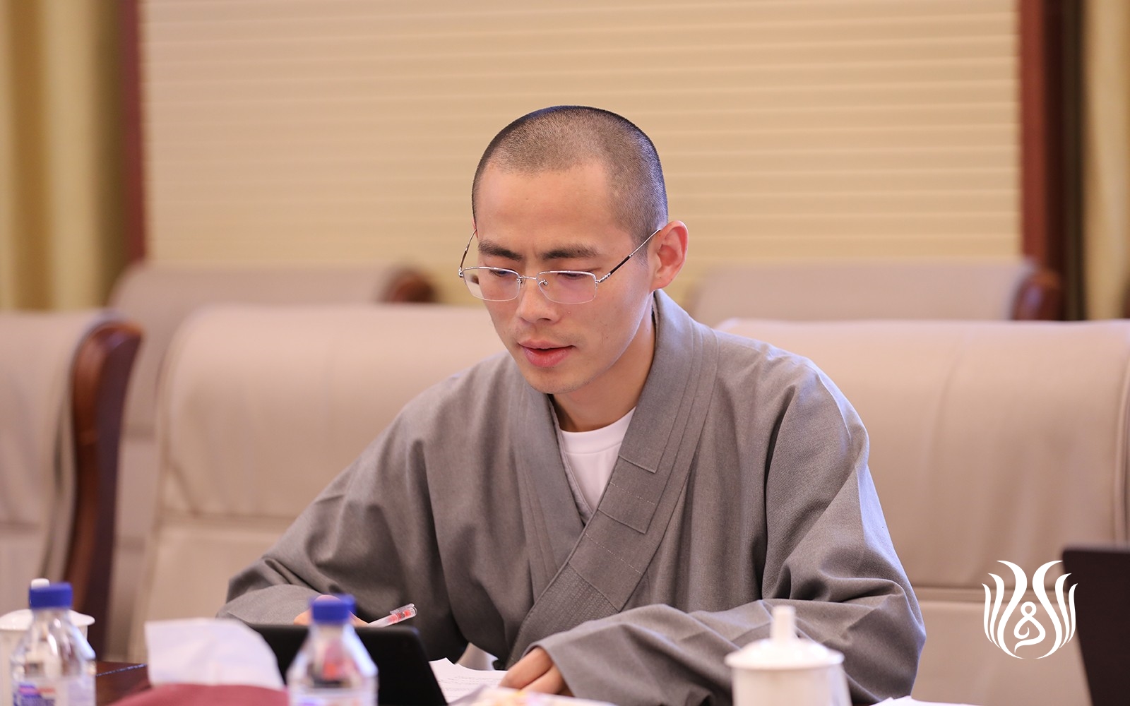 中国佛学院普陀山学院举行2022届研究生毕业论文云答辩会