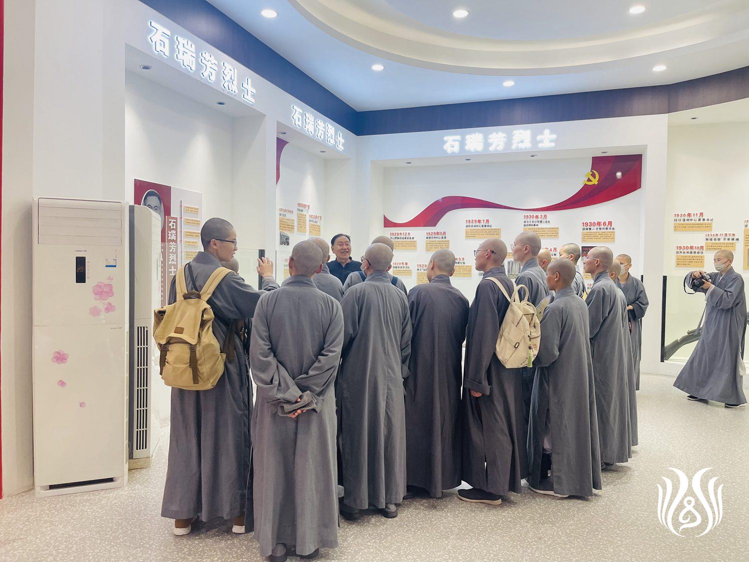 纪念馆讲解.jpg