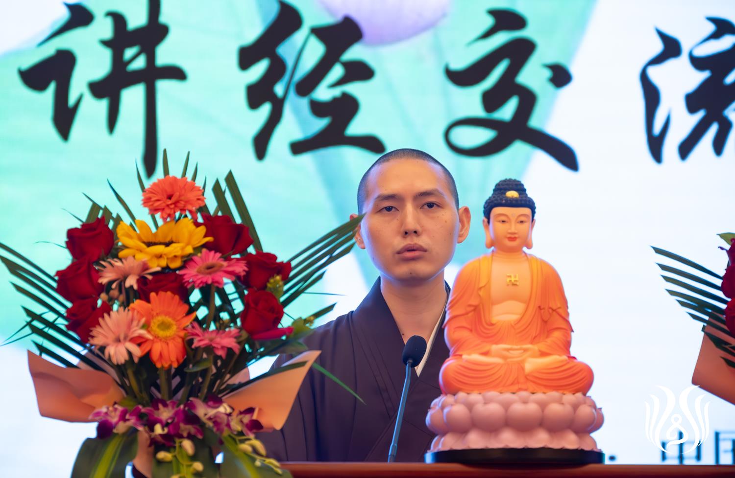08圣源法师男众赛区示讲.jpg