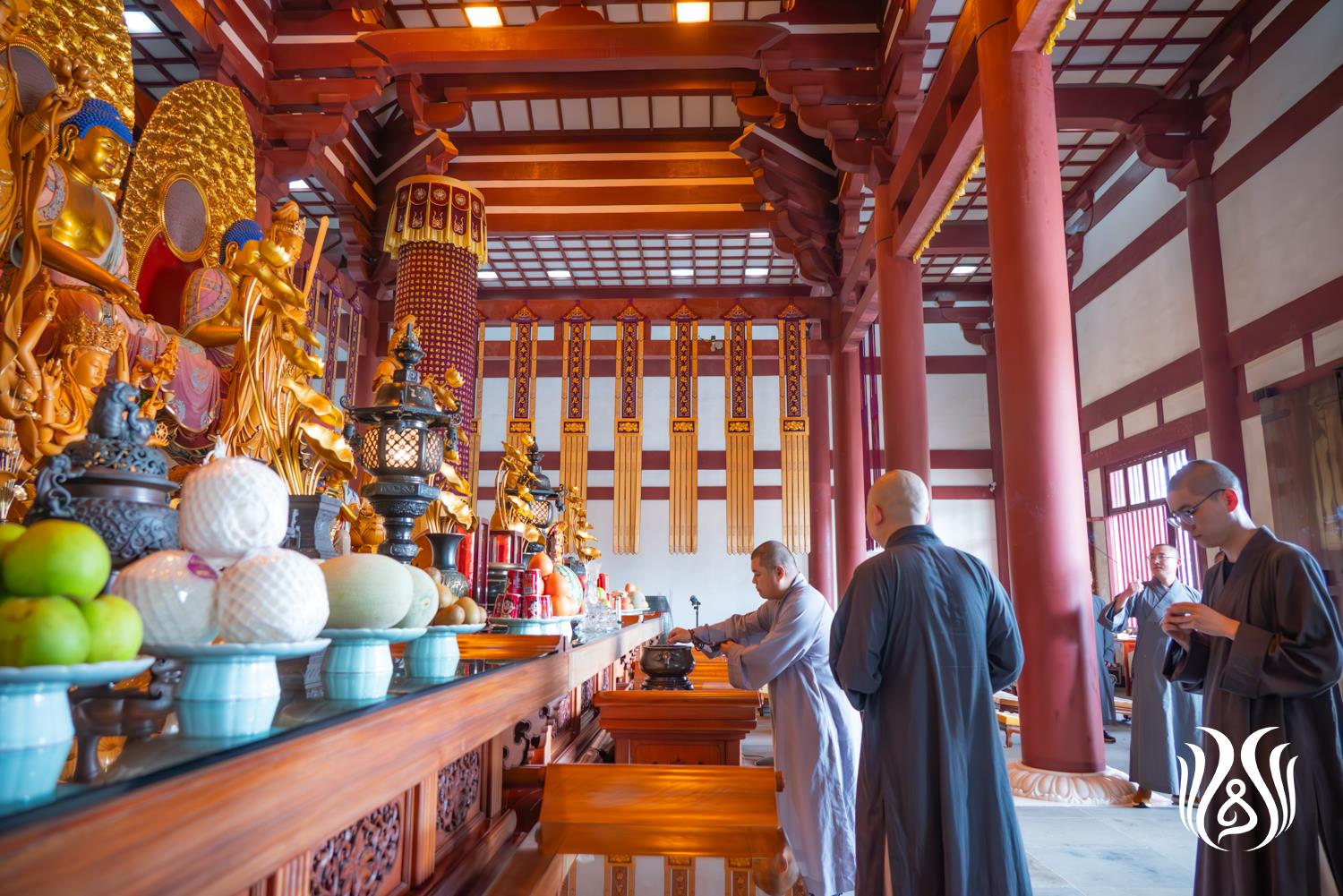 江苏省佛教协会副会长慧吉法师一行来我院进行参访交流