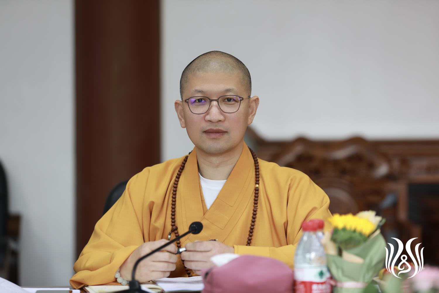 01会闲法师担任本次论文答辩组组长.jpg