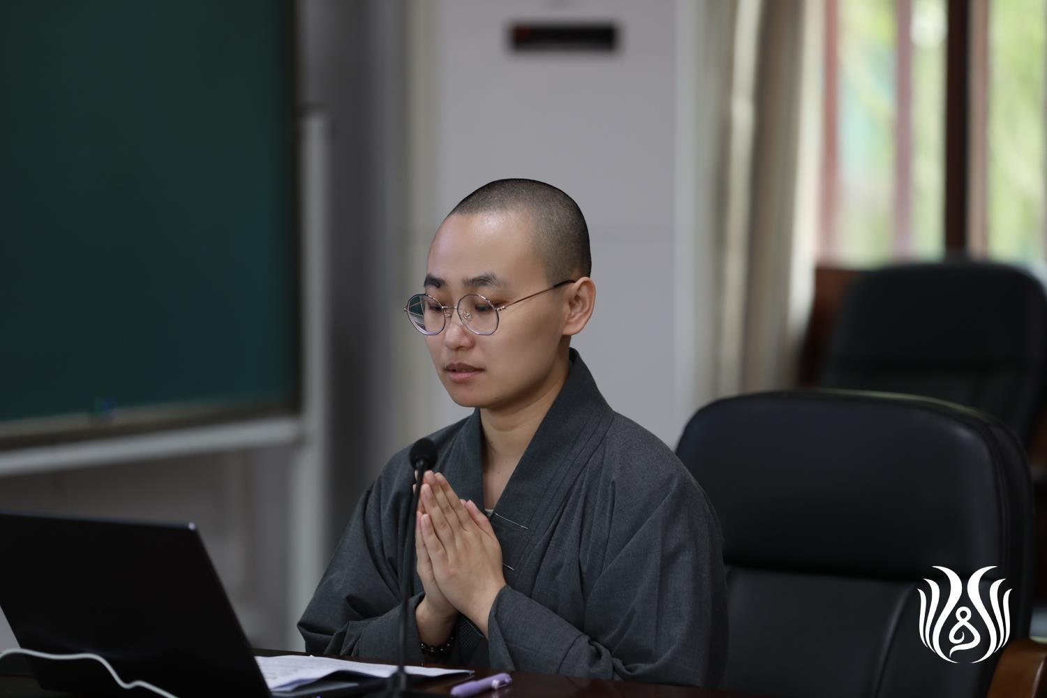 亲悟师.jpg