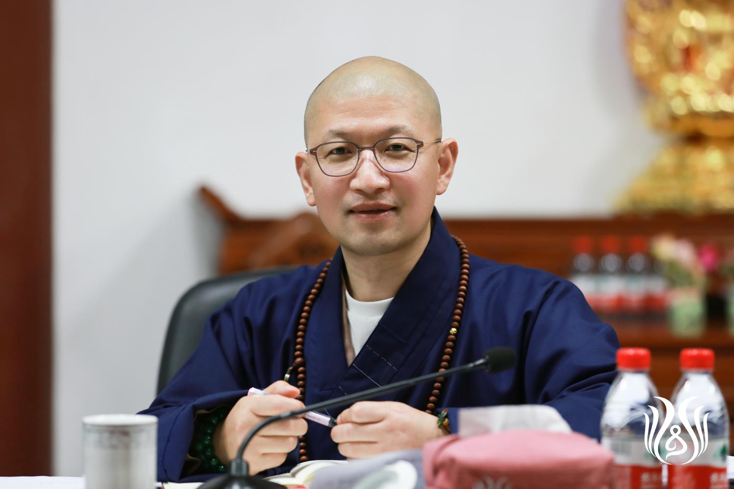 01会闲法师担任本次论文答辩组组长.jpg