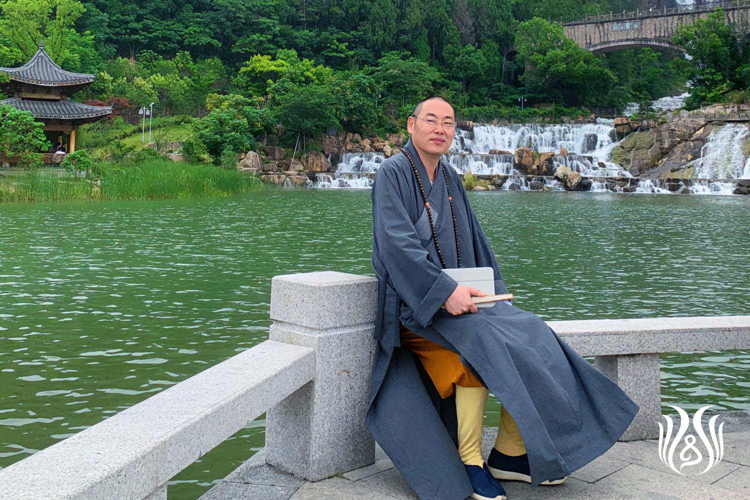 02天台学专业研究生导师净旻大和尚.jpg