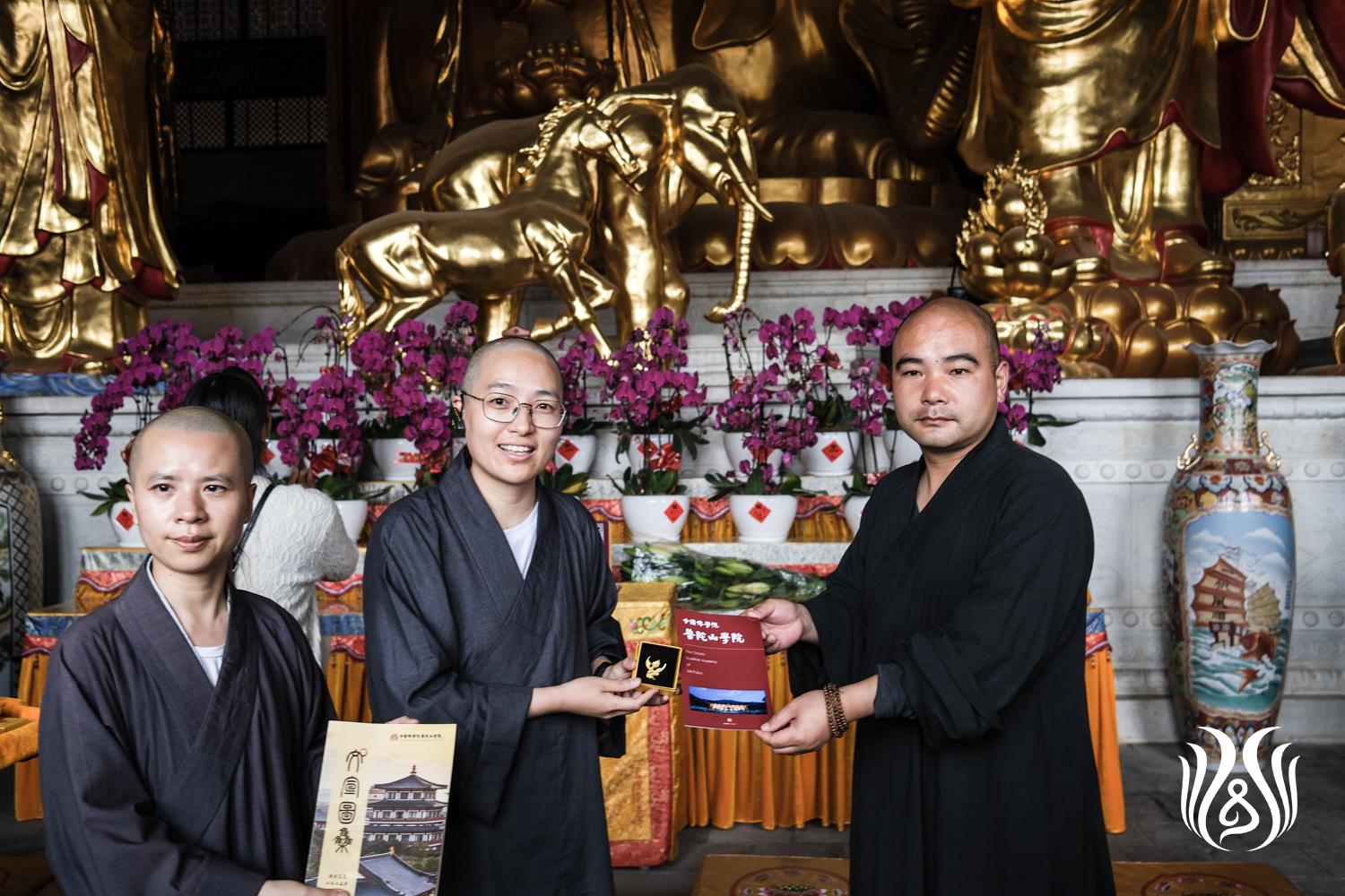 云南线女众崇圣寺招生宣传14.jpg