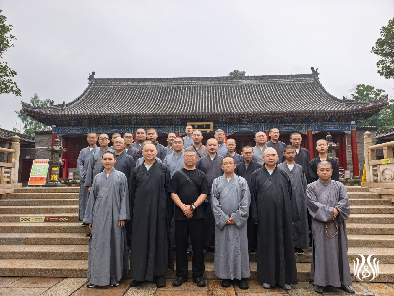 草堂寺合影.jpg